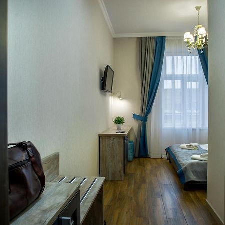 Mini Hotel Barvy Lvova On Horodotska St. Exterior foto