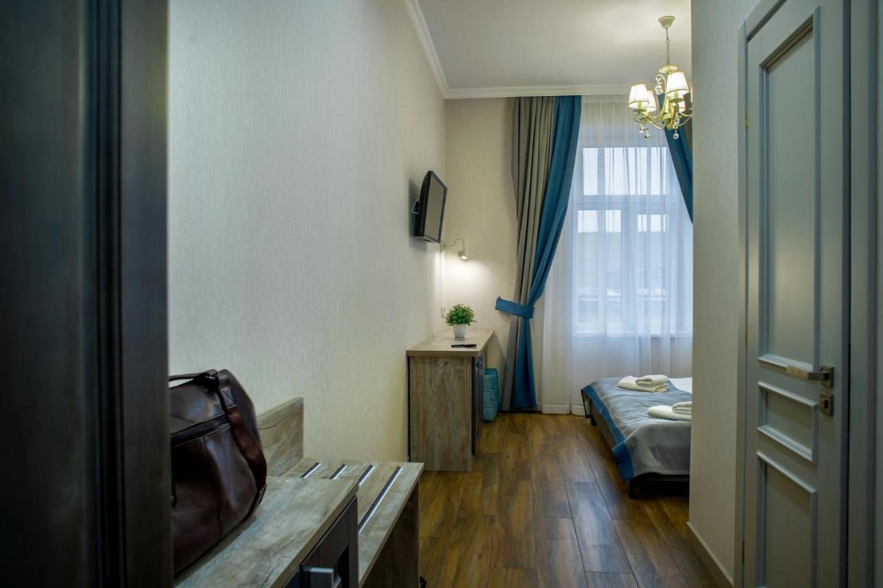 Mini Hotel Barvy Lvova On Horodotska St. Exterior foto